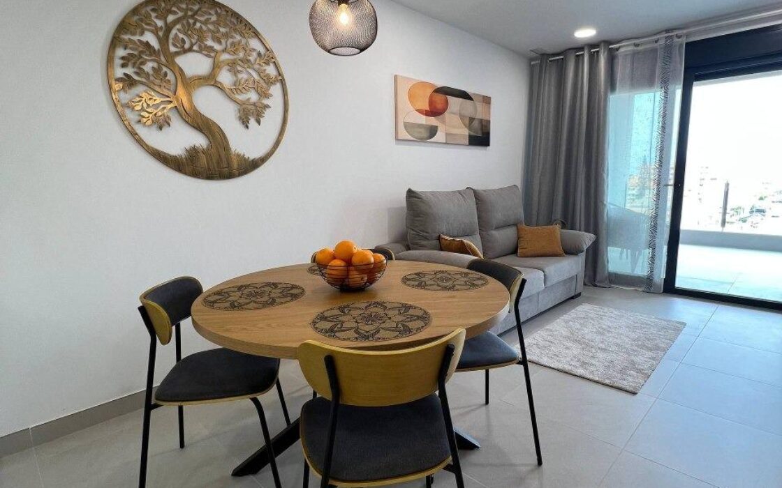 Нова квартира 78 кв.м у моря в Торревьехе з терасою