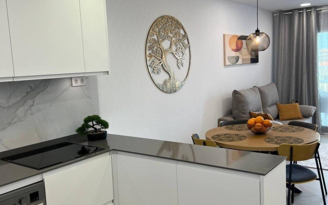 Нова квартира 78 кв.м у моря в Торревьехе з терасою