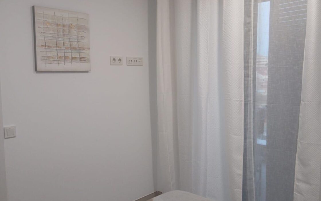 Нова квартира 78 кв.м у моря в Торревьехе з терасою