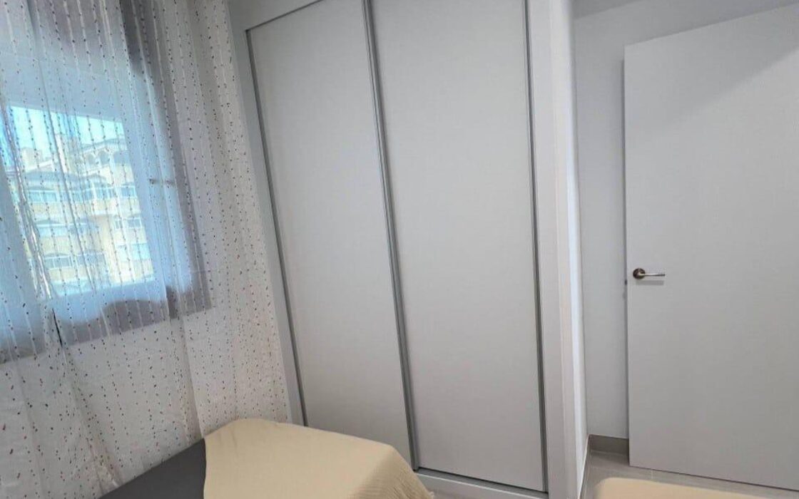 Нова квартира 78 кв.м у моря в Торревьехе з терасою