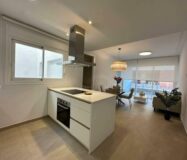 Апартаменты 3 комнаты в Торревьехе с террасой у пляжа