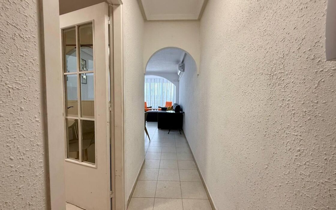 Апартаменты 61 кв.м с террасой в Торревьехе у моря