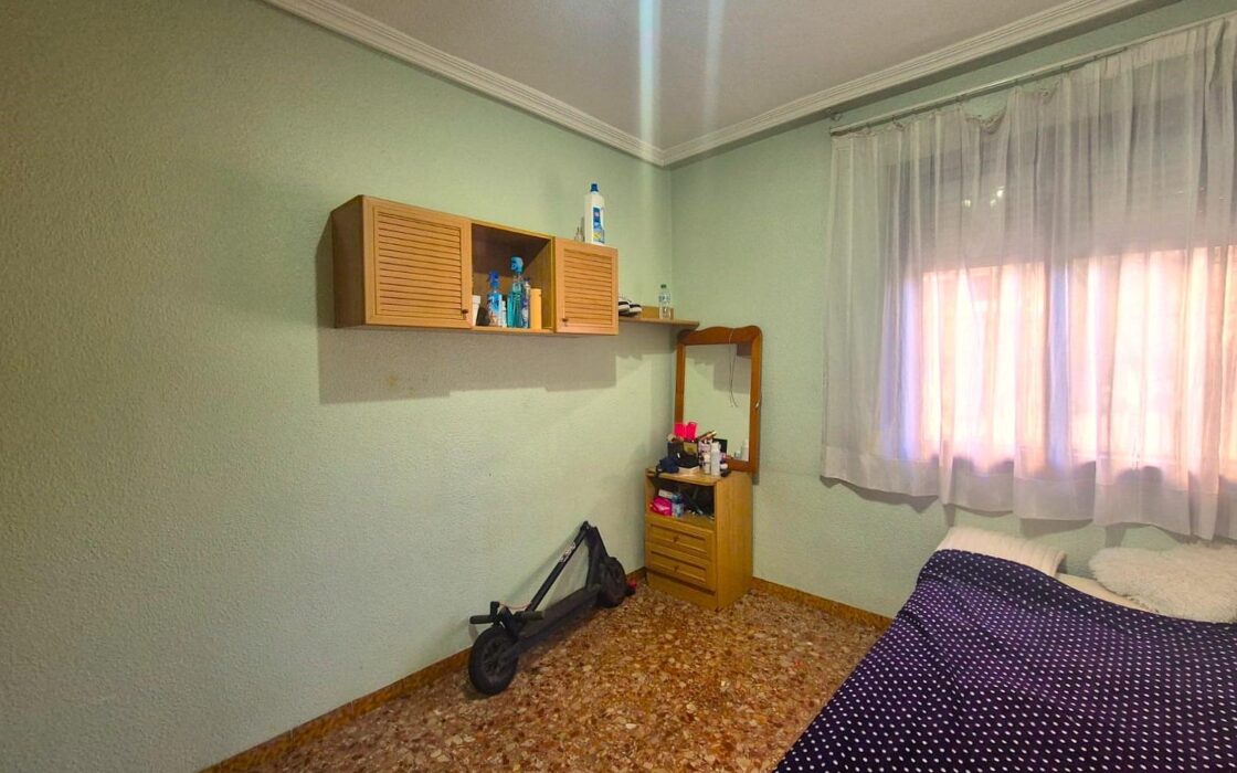 Апартаменты в Аликанте 69 кв.м с 3 спальнями у моря