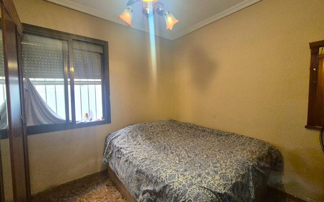 Апартаменты в Аликанте 69 кв.м с 3 спальнями у моря