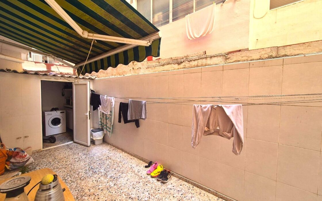 Апартаменты в Аликанте 69 кв.м с 3 спальнями у моря