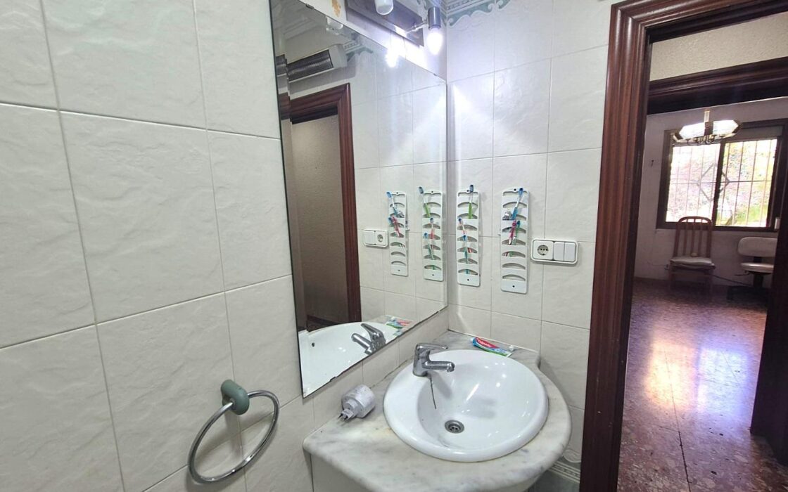 Апартаменты в Аликанте 69 кв.м с 3 спальнями у моря