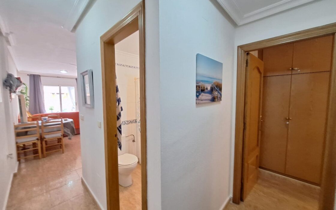 Апартаменты 75 кв.м у моря в Торревьехе с 3 комнатами