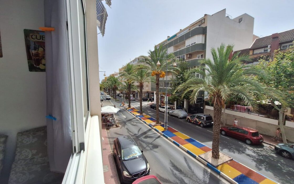 Апартаменты 75 кв.м у моря в Торревьехе с 3 комнатами