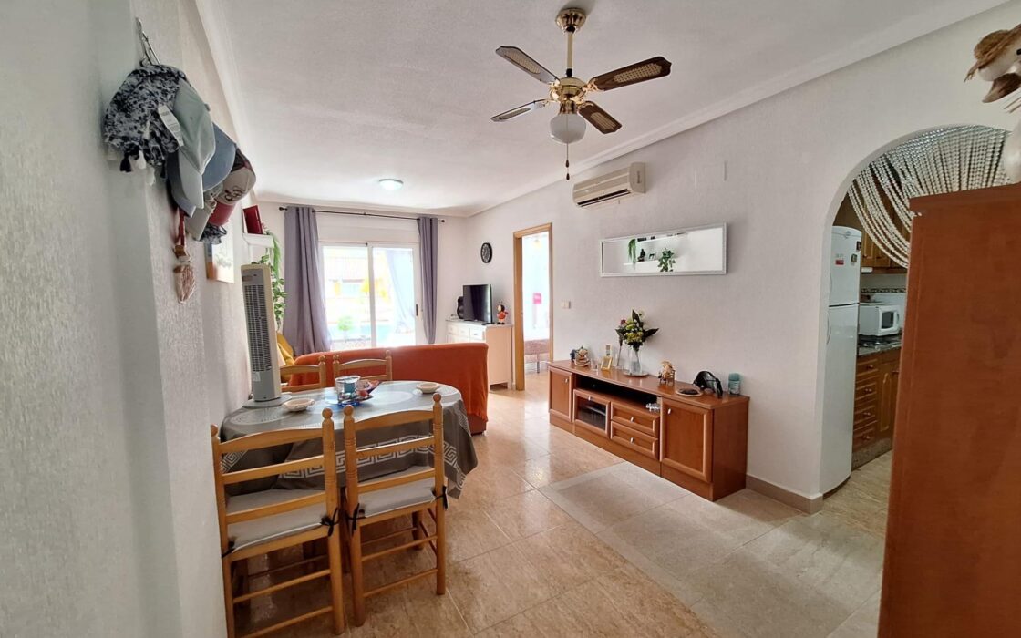 Апартаменты 75 кв.м у моря в Торревьехе с 3 комнатами