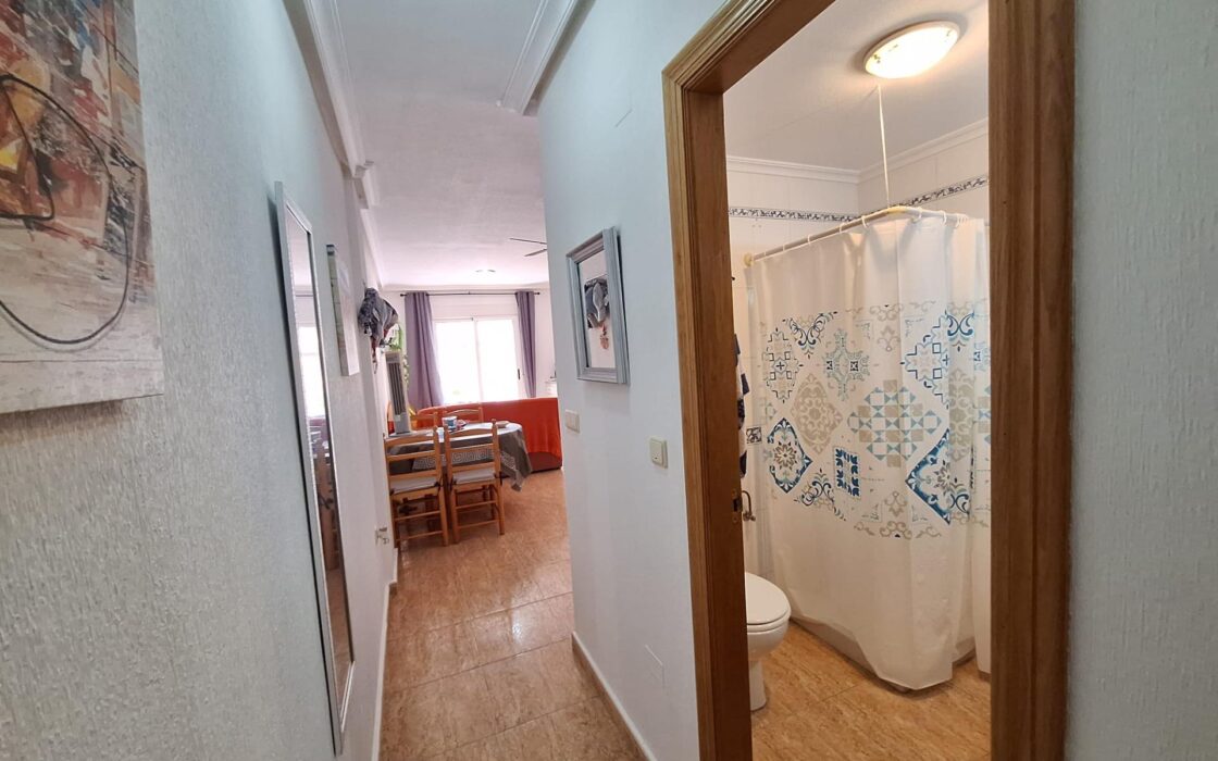 Апартаменты 75 кв.м у моря в Торревьехе с 3 комнатами