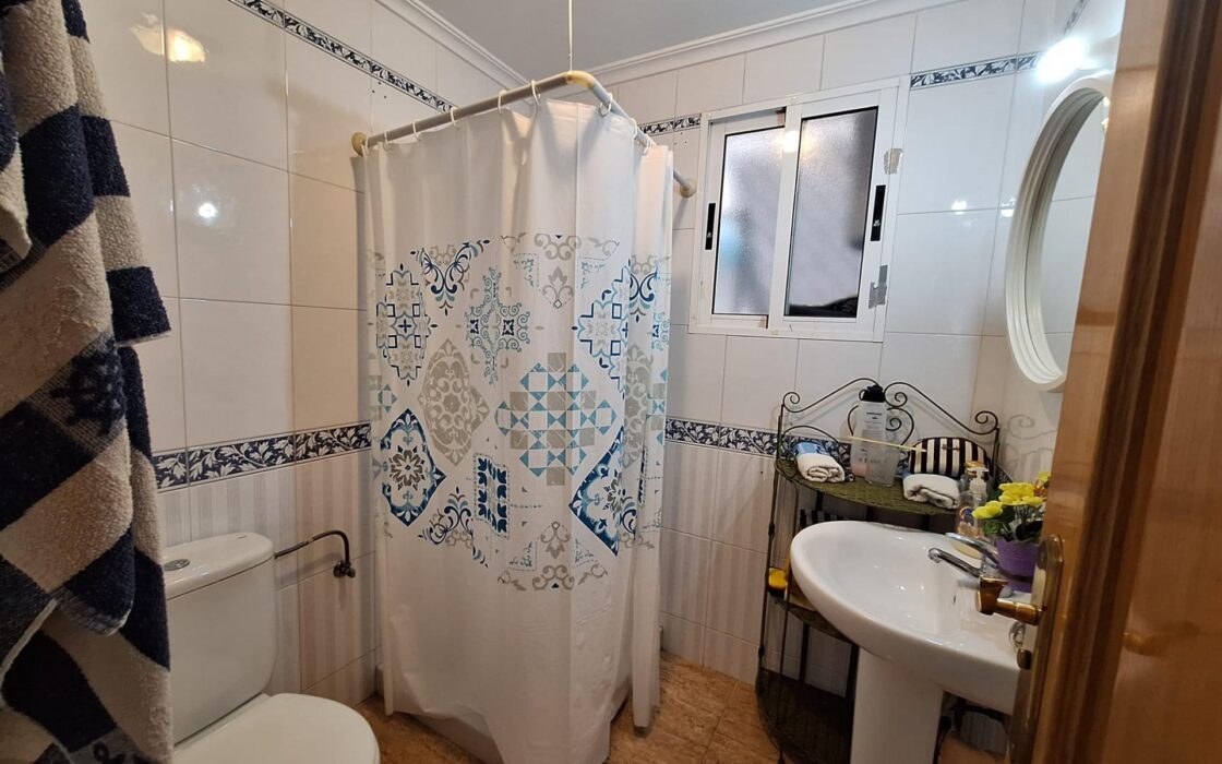 Апартаменты 75 кв.м у моря в Торревьехе с 3 комнатами