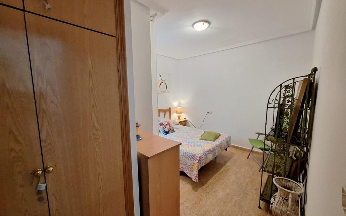 Апартаменты 75 кв.м у моря в Торревьехе с 3 комнатами