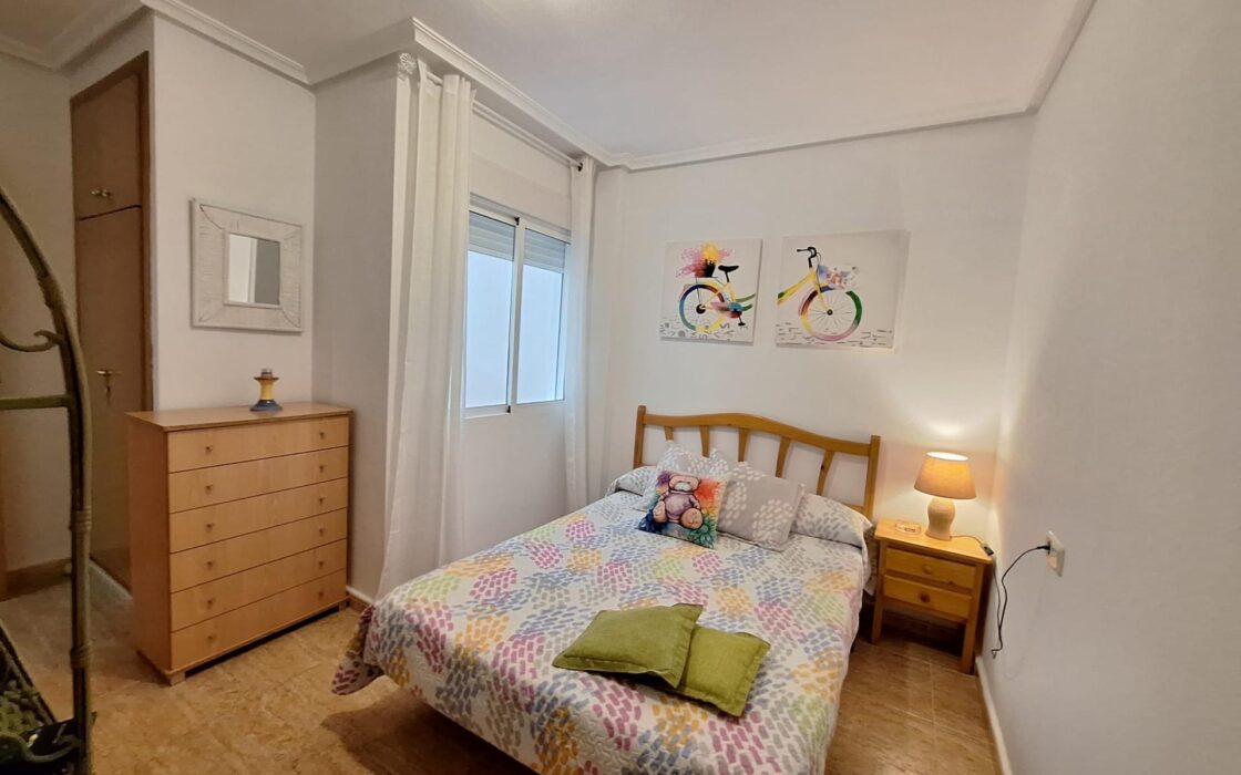 Апартаменты 75 кв.м у моря в Торревьехе с 3 комнатами