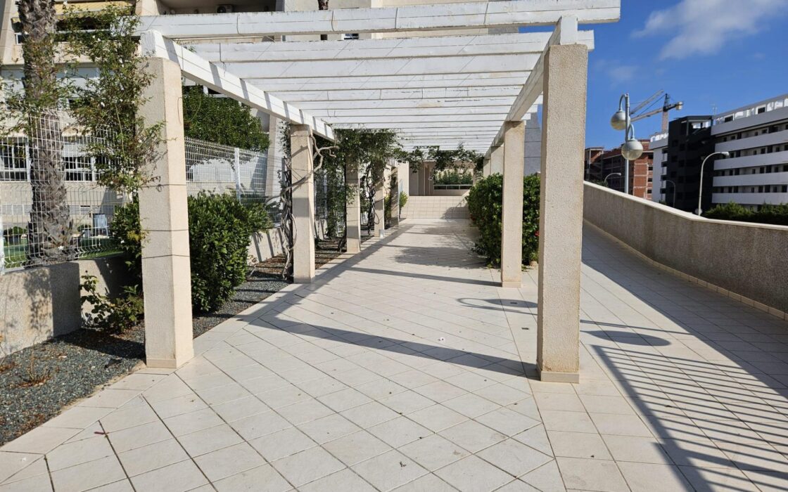 Апартаменты 69 кв.м в Торревьехе рядом с морем