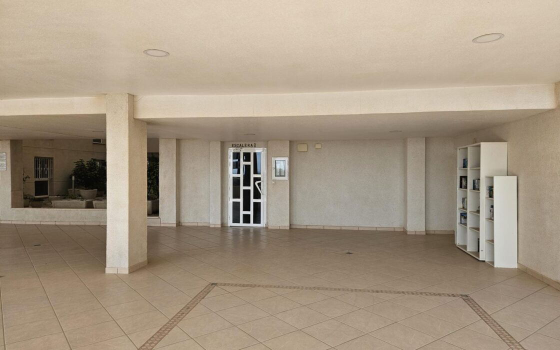 Апартаменты 69 кв.м в Торревьехе рядом с морем