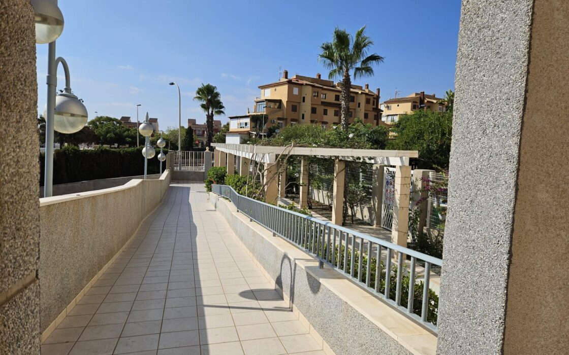 Апартаменты 69 кв.м в Торревьехе рядом с морем