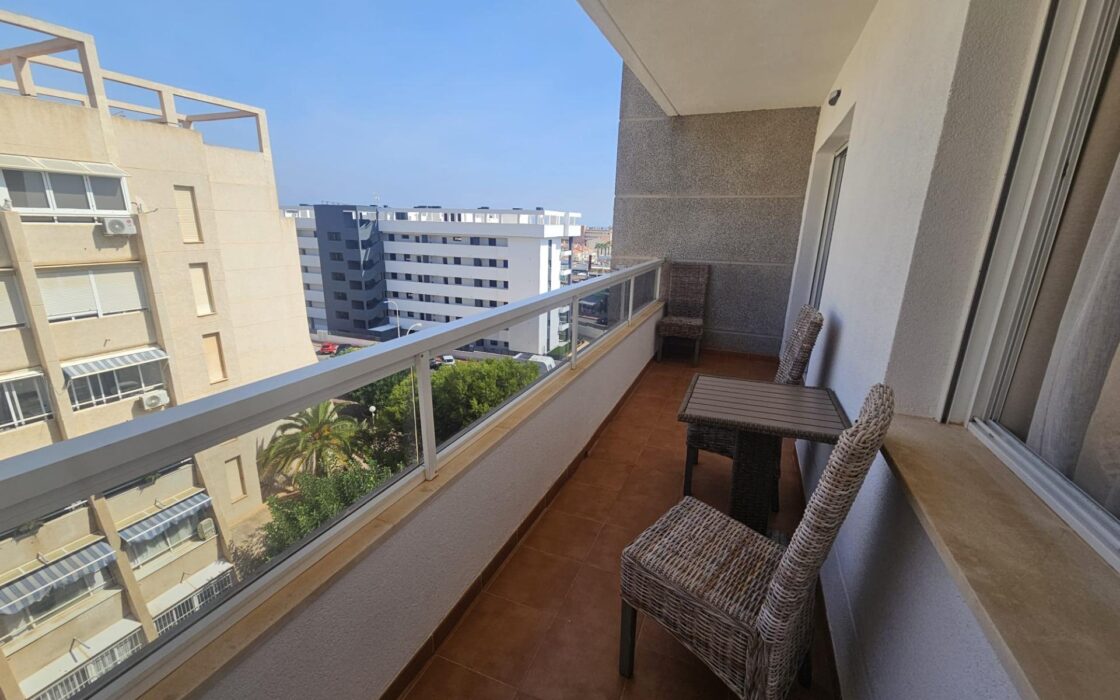 Апартаменты 69 кв.м в Торревьехе рядом с морем