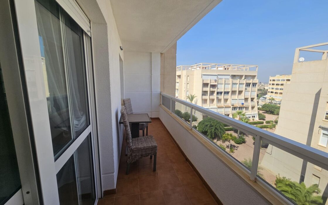 Апартаменты 69 кв.м в Торревьехе рядом с морем