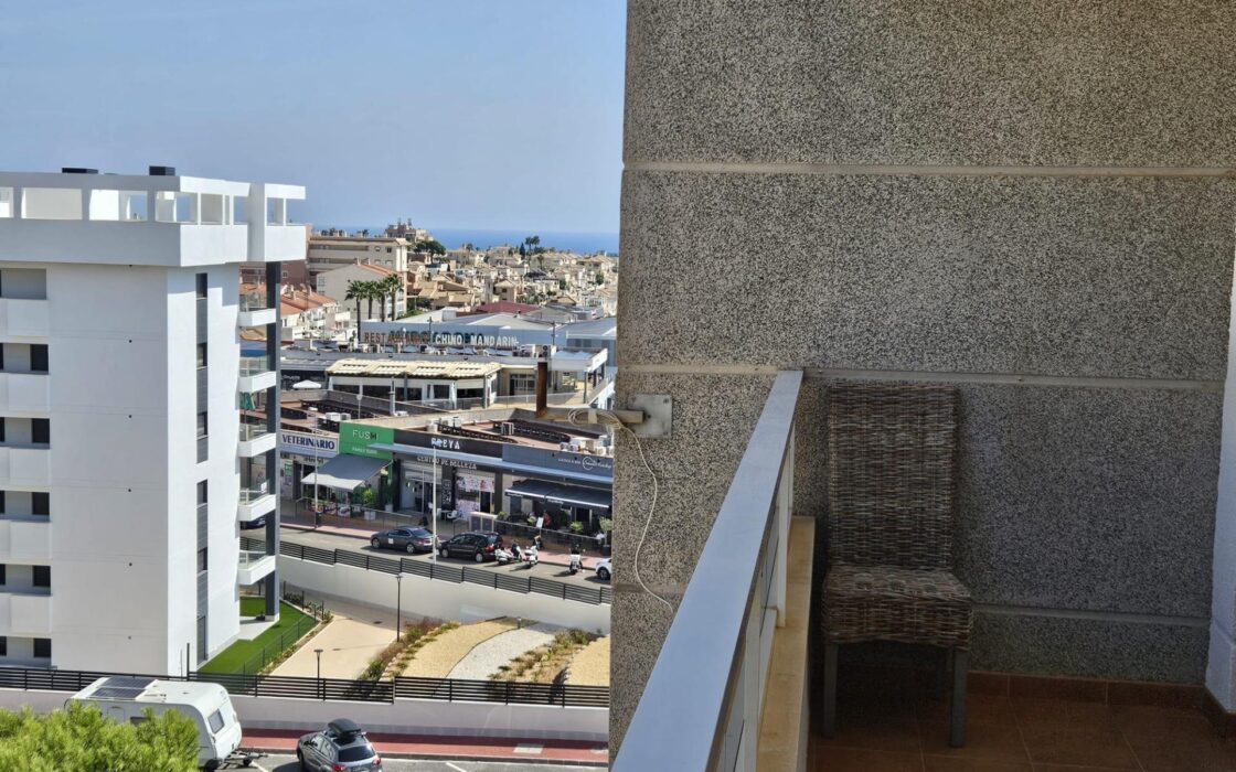 Апартаменты 69 кв.м в Торревьехе рядом с морем