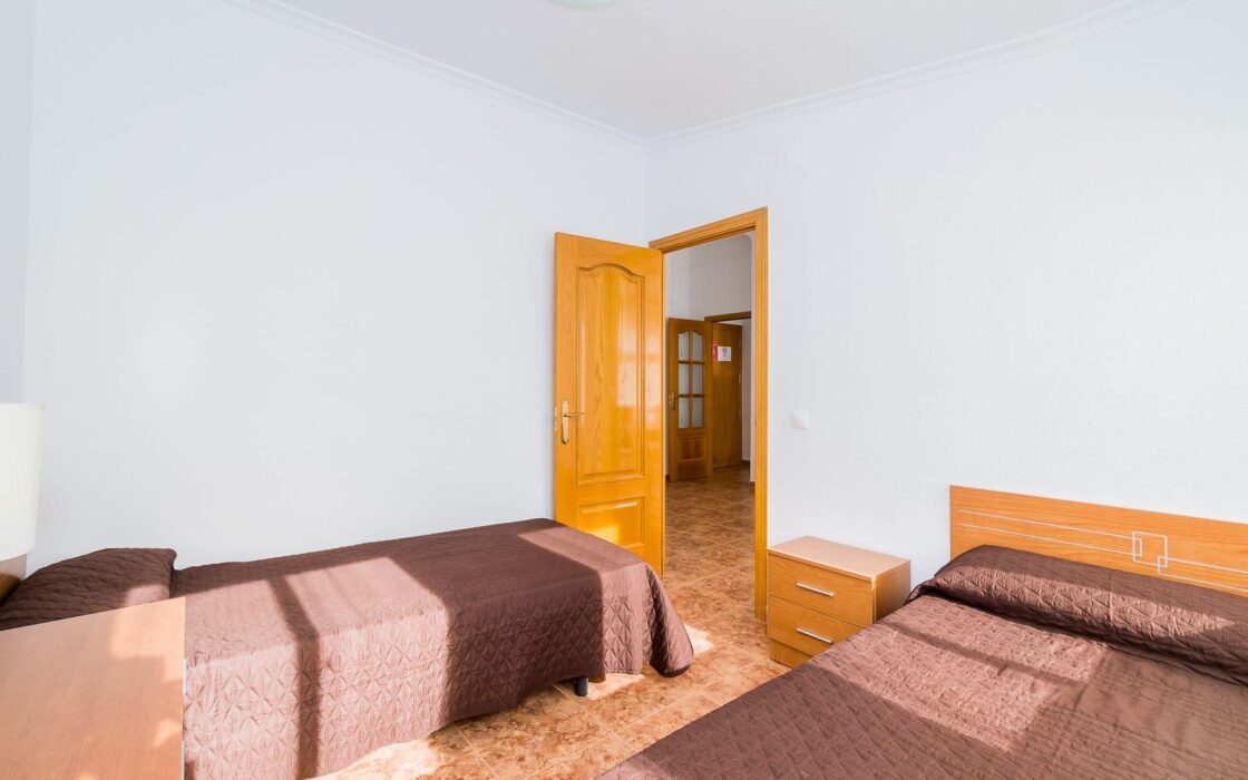 Апартаменты 51 кв.м в Торревьехе у моря с террасой