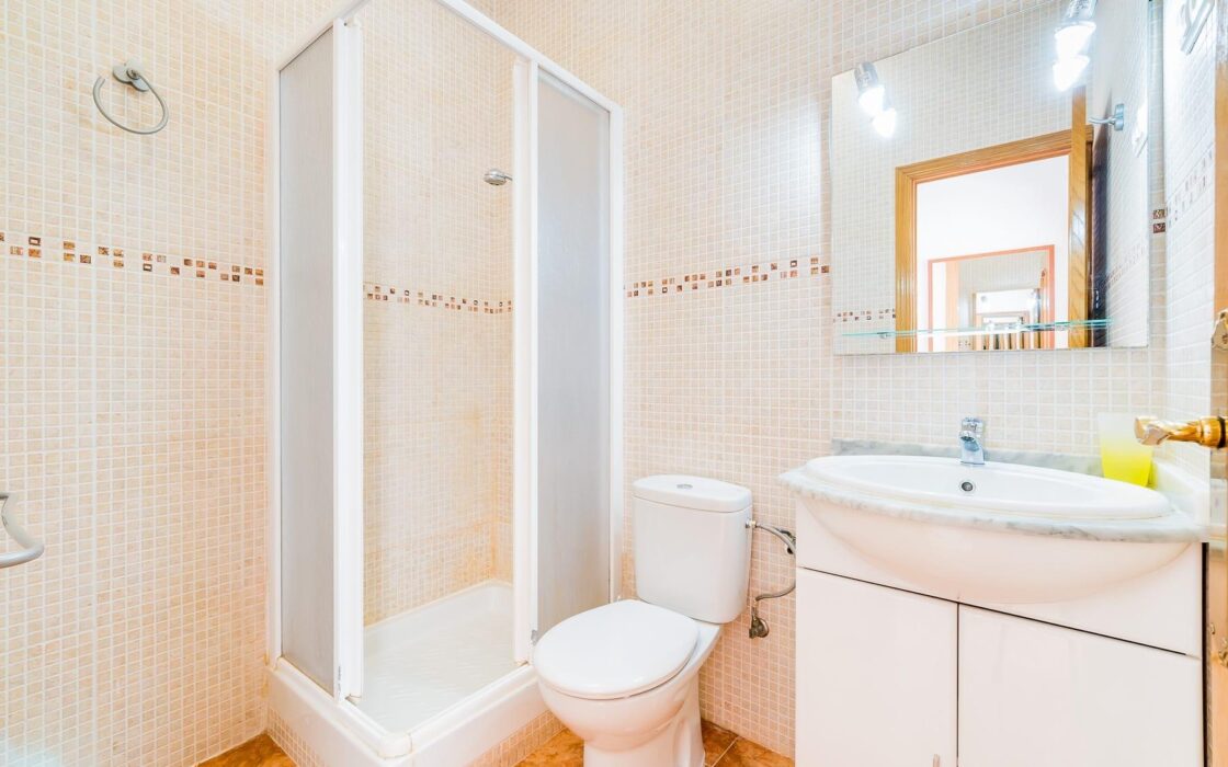 Апартаменты 51 кв.м в Торревьехе у моря с террасой