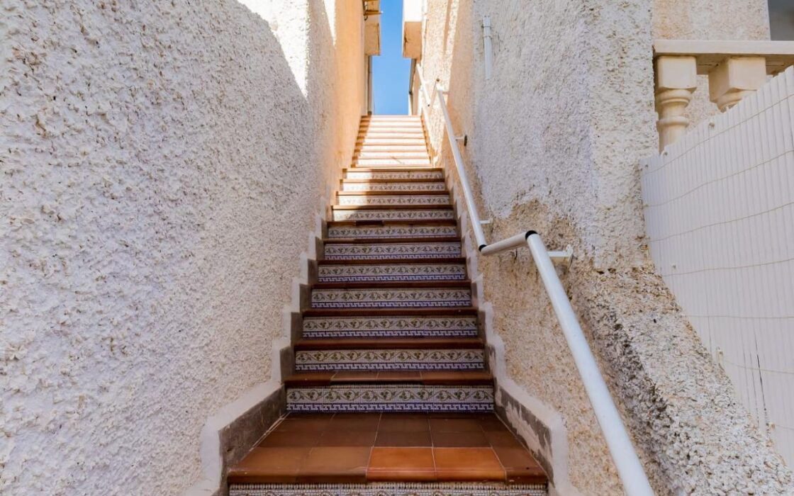 Апартаменты 51 кв.м в Торревьехе у моря с террасой