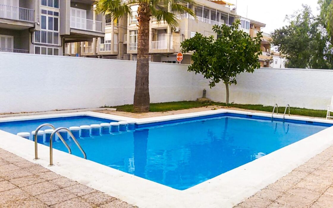 Апартаменты 51 кв.м в Торревьехе у моря с террасой