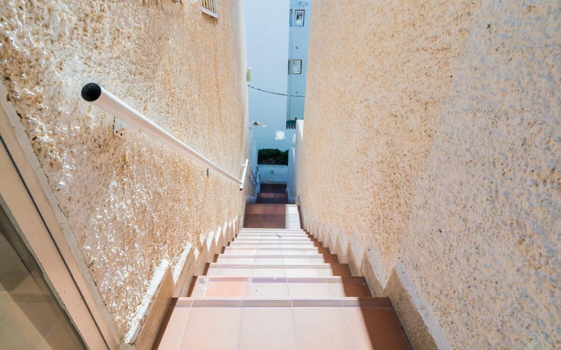 Апартаменты 51 кв.м в Торревьехе у моря с террасой