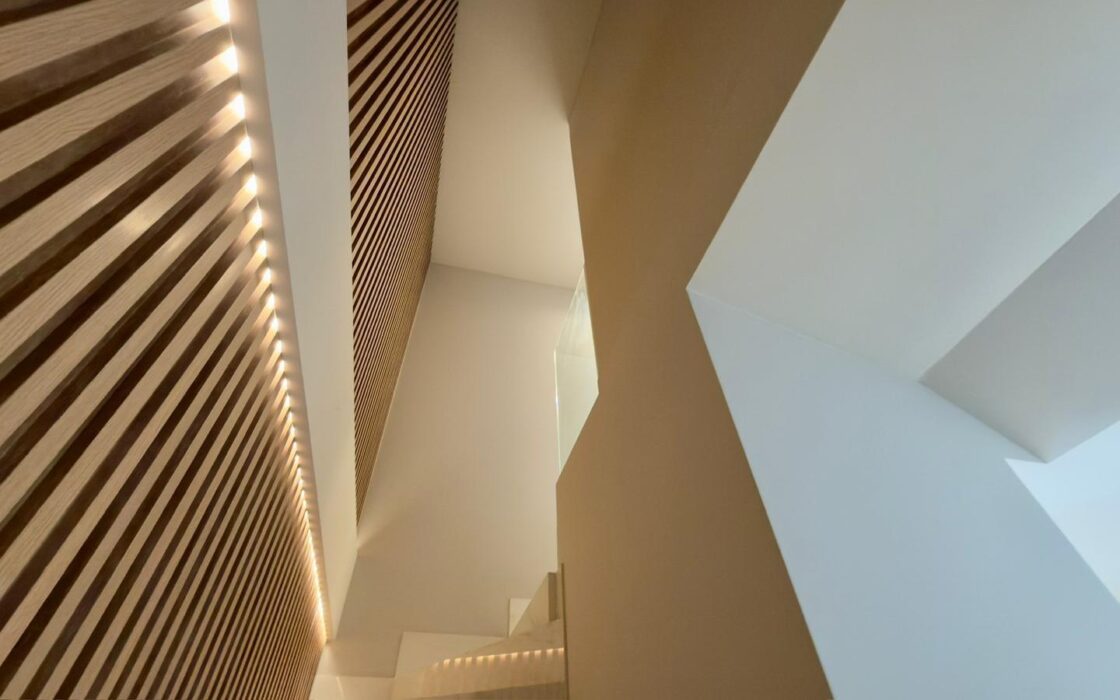 Двухэтажная квартира у моря в Бенидорме 110 кв.м с террасой