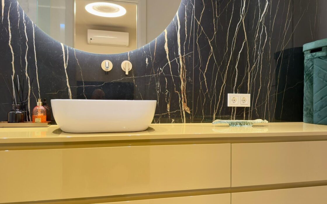 Двухэтажная квартира у моря в Бенидорме 110 кв.м с террасой