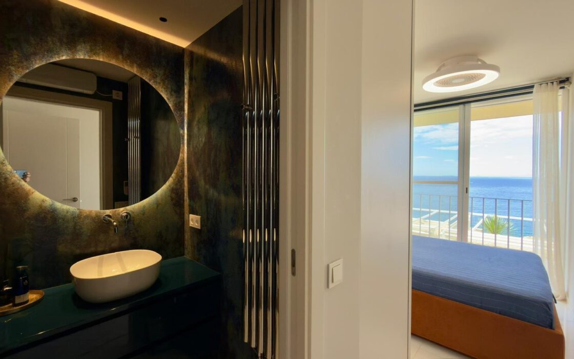 Двухэтажная квартира у моря в Бенидорме 110 кв.м с террасой