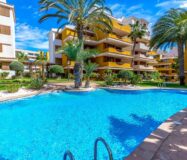 Простора квартира в Ориуэле Коста з терасами 95 кв.м