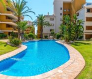 Простора квартира в Ориуэле Коста з терасами 95 кв.м