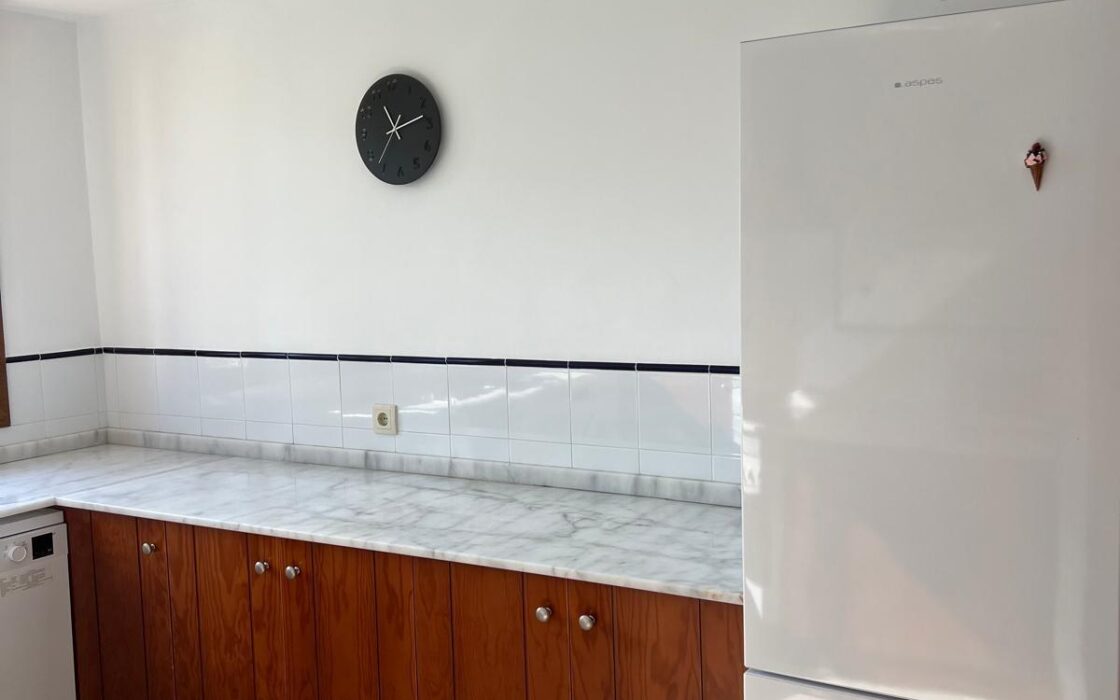 Простора квартира в Ориуэле Коста з терасами 95 кв.м