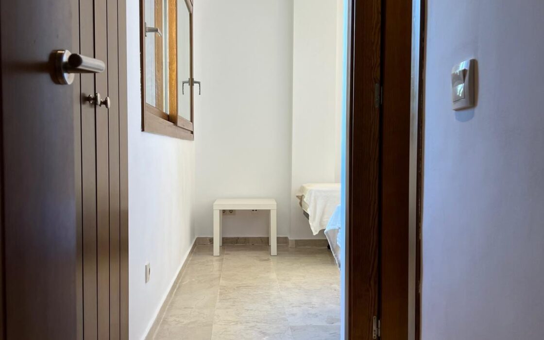 Простора квартира в Ориуэле Коста з терасами 95 кв.м