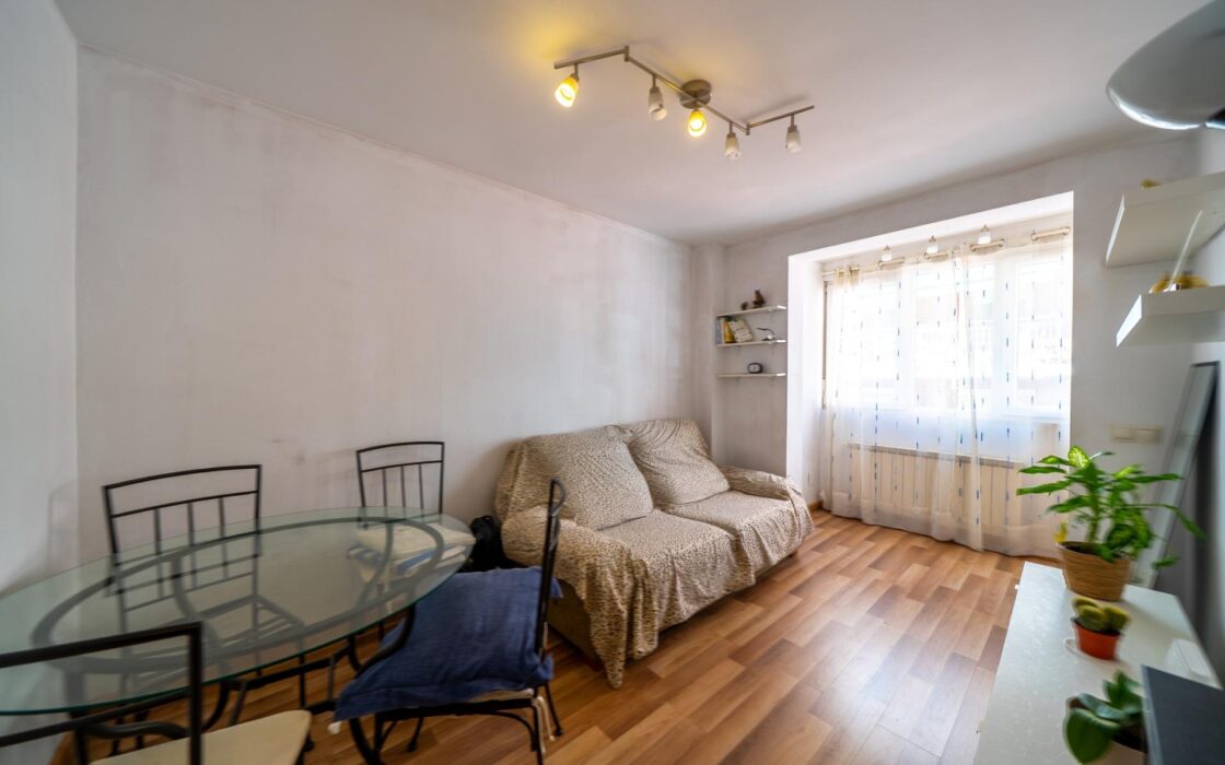 Апартаменти 55 кв.м в Мадриді з терасою та 3 кімнатами