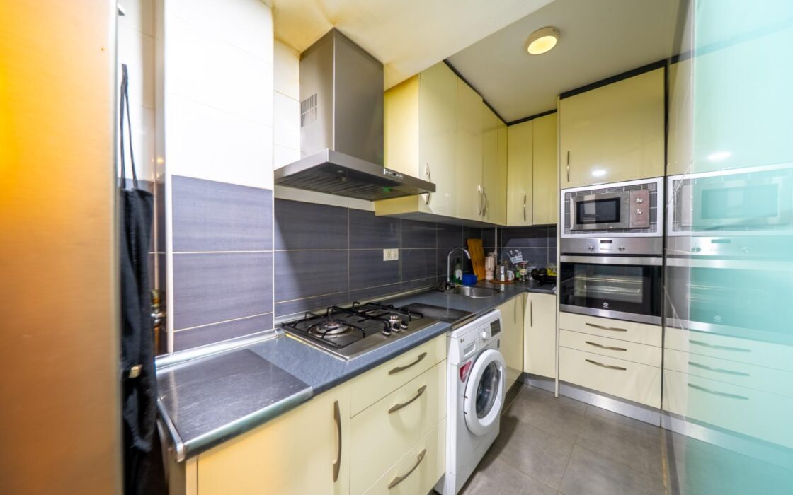 Апартаменти 55 кв.м в Мадриді з терасою та 3 кімнатами