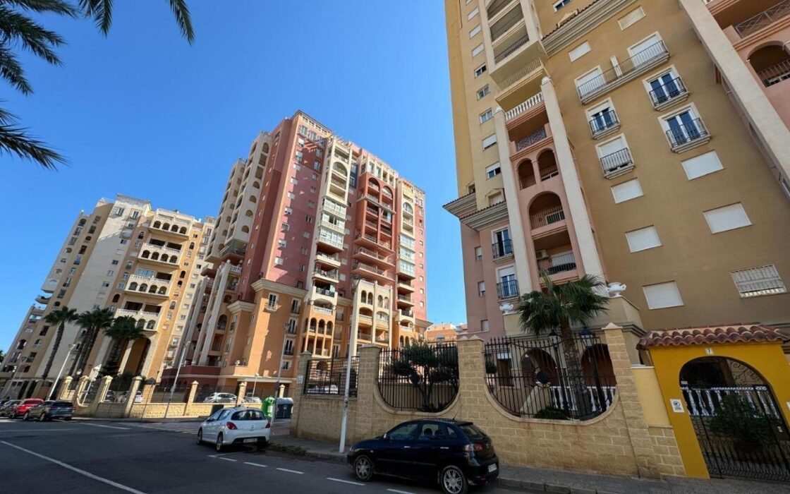 Квартира в Торревьехе 93 кв.м с видом на море и террасой