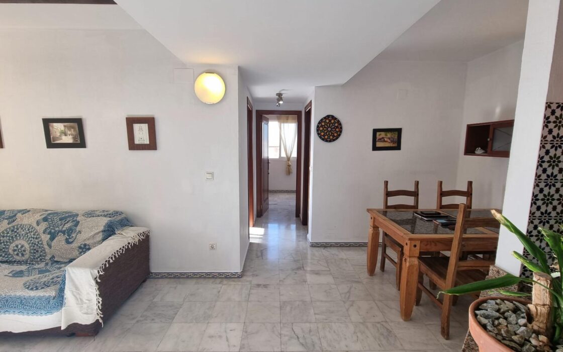 Квартира в Торревьехе 93 кв.м с видом на море и террасой