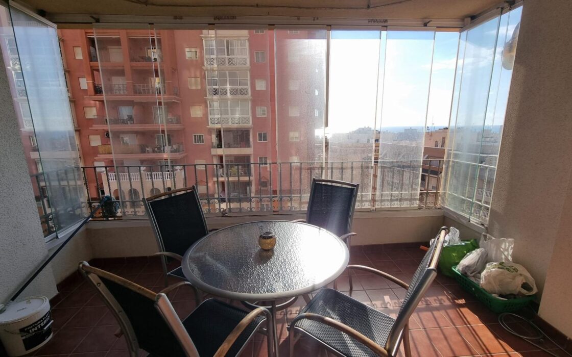 Квартира в Торревьехе 93 кв.м с видом на море и террасой