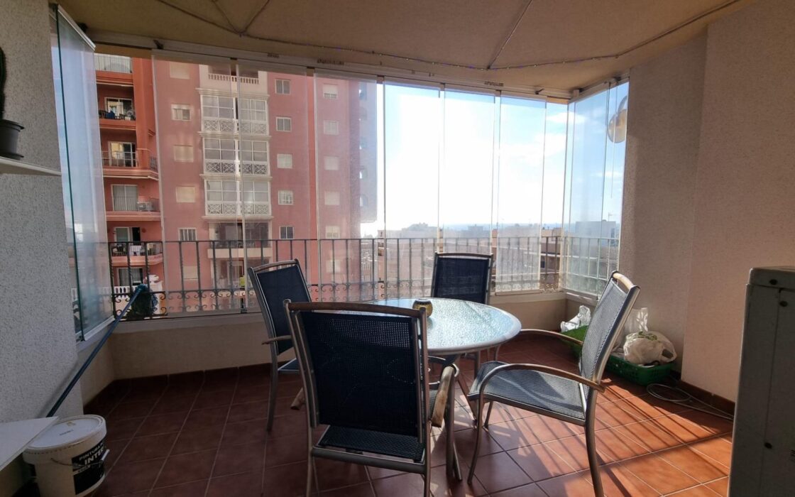 Квартира в Торревьехе 93 кв.м с видом на море и террасой