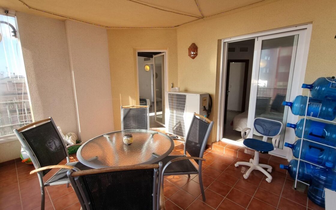 Квартира в Торревьехе 93 кв.м с видом на море и террасой