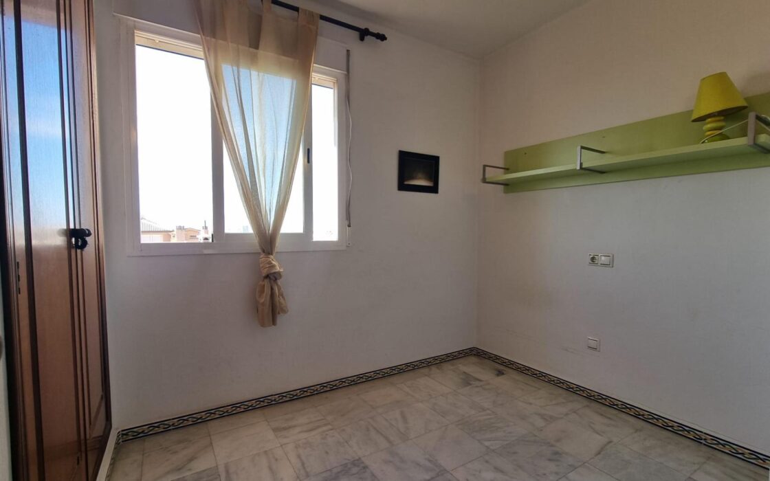 Квартира в Торревьехе 93 кв.м с видом на море и террасой