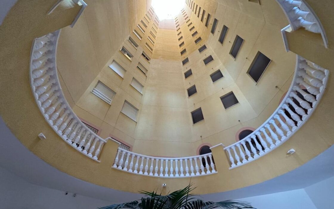 Квартира в Торревьехе 93 кв.м с видом на море и террасой