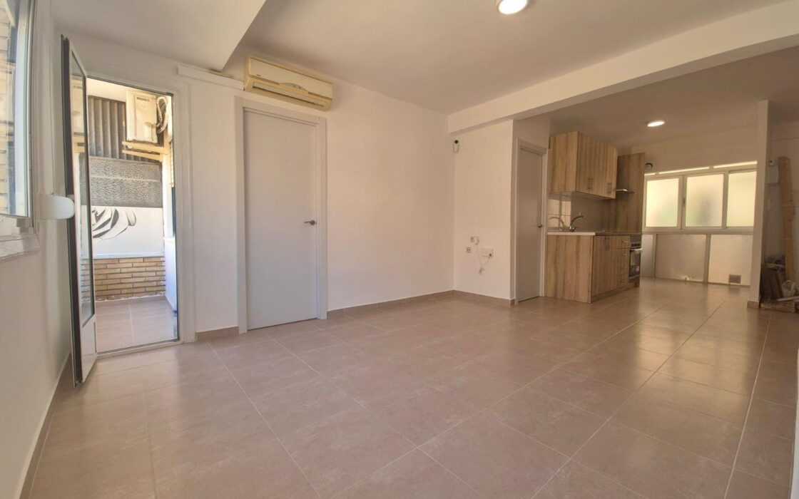 Апартаменты 64 кв.м с балконом в Аликанте, Altozano