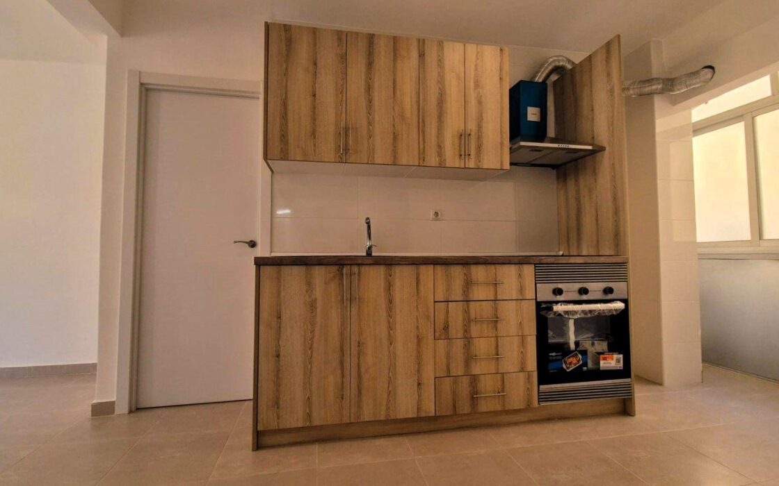 Апартаменты 64 кв.м с балконом в Аликанте, Altozano