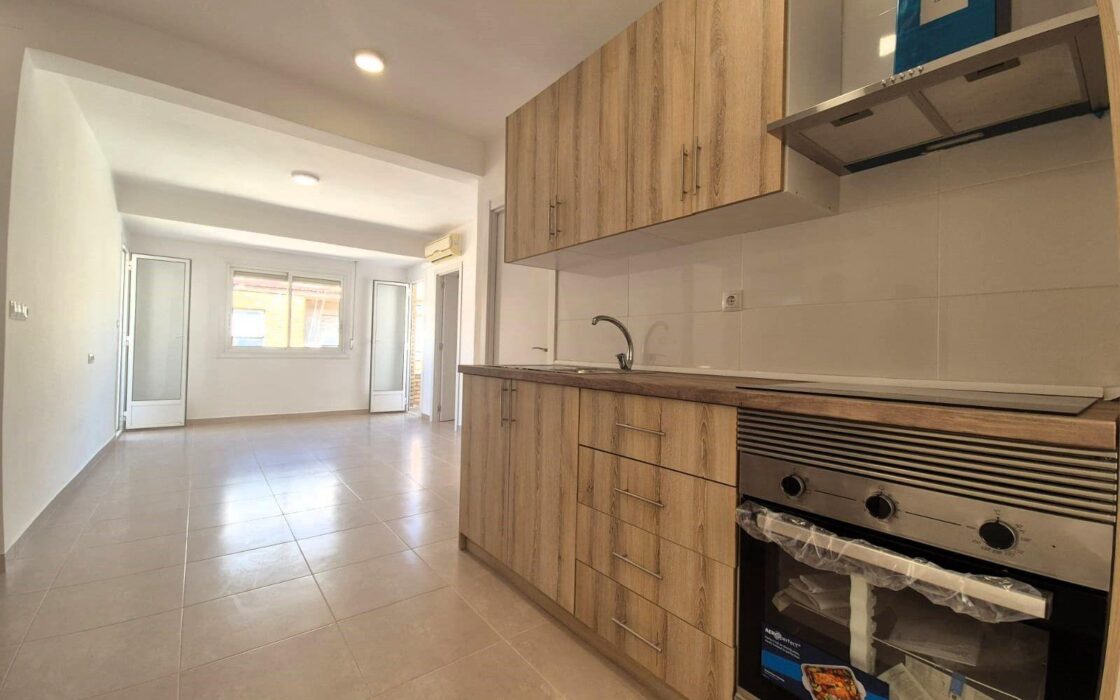 Апартаменты 64 кв.м с балконом в Аликанте, Altozano