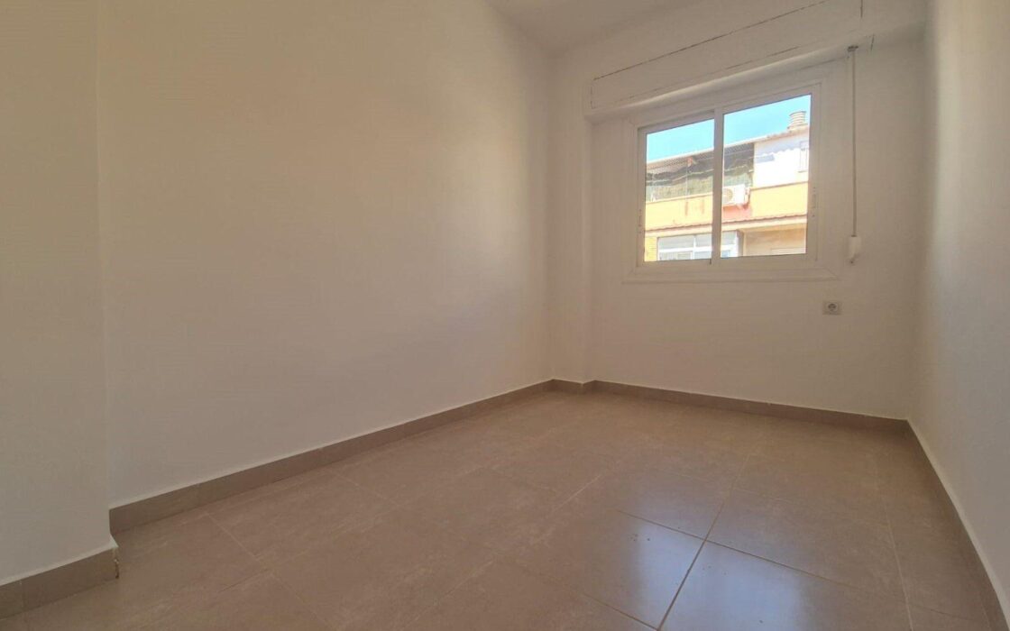 Апартаменты 64 кв.м с балконом в Аликанте, Altozano