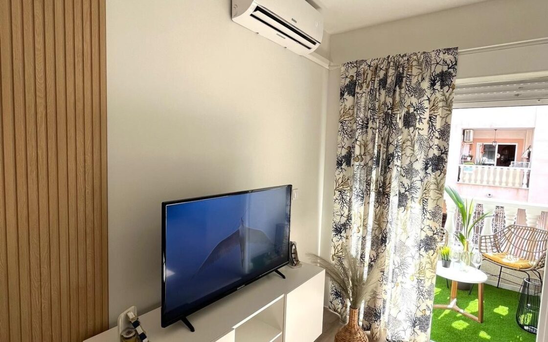 Отремонтированная квартира у моря в Торревьехе 45 кв.м