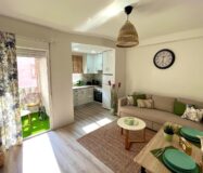 Отремонтированная квартира у моря в Торревьехе 45 кв.м